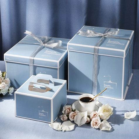 Luxury Cake Box Packaging, Luxury Cake Packaging, Japanese Cake Packaging, Luxury Bakery Packaging, Cake Bar, Cake Box Design, Cake Box, Small Cake Boxes, Cake Boxes Packaging