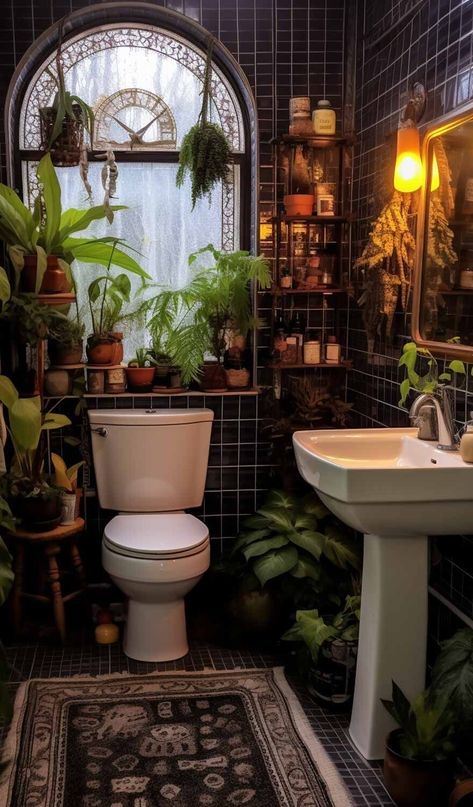 Bathroom Grunge Aesthetic, Vintage Maximalism Bathroom, Goth Bathroom Aesthetic, Cluttercore Bathroom, Dark Aesthetic Bathroom Ideas, Dark Maximalism Bathroom, Maximalist Beach House, Dark Restroom Ideas, Whimsy Goth Bathroom