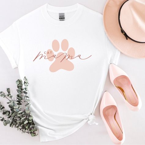 Cat Mama, Mama Cat, Dog Mama, Cute Tshirts, Cat Tshirt, Cute Woman, Cat Design, Cat Mom, Fashion Clothes Women