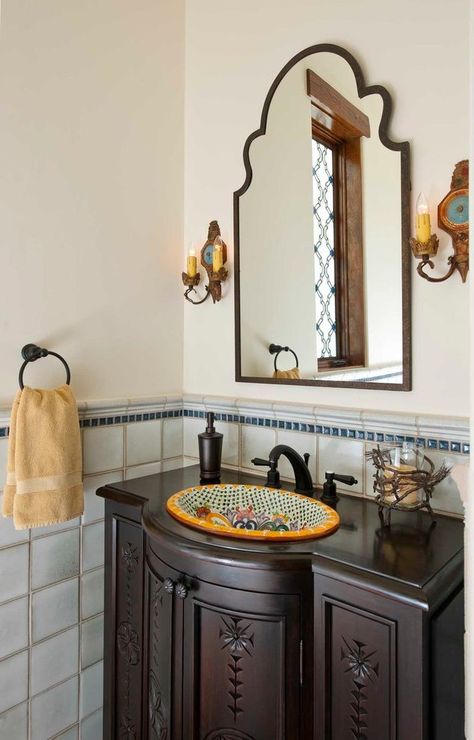 Are you interested in creating Southern atmosphere in your bathroom? Using a talavera sink is what you need to do to achieve the effect. Mexican talavera bathroom sinks are handmade in Dolores Hida… Mexican Bathroom Ideas, Mexican Style Bathroom, Talavera Bathroom, Mexican Tile Bathroom, Mediterranean Room, Spanish Style Bathrooms, Luxury Mediterranean Homes, Spanish Bathroom, Mexican Bathroom