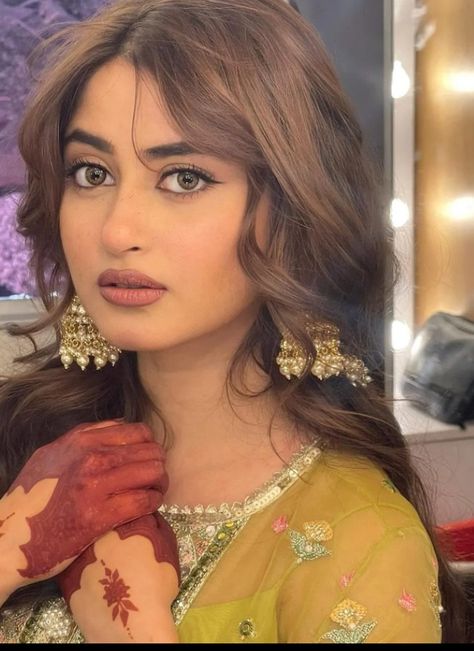 Sajal Aly, Girls Hairstyles Easy, Couple Wedding Dress, Cute White Dress, Sajal Ali, Casual Indian Fashion, Most Beautiful Eyes, Makeup Looks Tutorial, Aesthetic Look