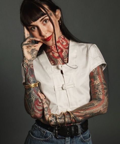 Hannah Pixie Snowdon, Hannah Snowdon, Hannah Pixie, Vest White, Body Art Tattoos, Live For Yourself, Womens Clothing Tops, Classic Black, Body Art