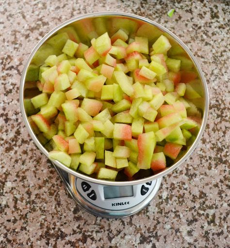 Watermelon Rind Jam, Watermelon Rind Preserves, Watermelon Rind Recipes, Sauces Recipes, Vegan Ideas, Garden Cooking, Watermelon Rind, Fruit Preserves, Jam And Jelly