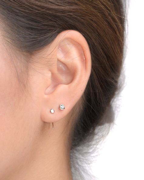 2nd Ear Piercing, Second Ear Piercing, Double Earring, Gold Ear Jacket, Piercing Inspo, Crush Humor, Double Earrings, Double Piercing, Girls Jewelry Box