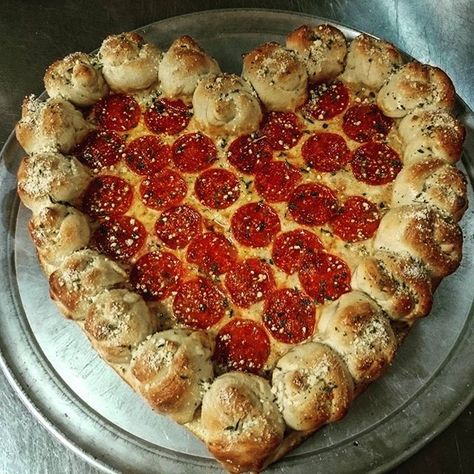 Heart Shaped, Garlic Knot Crust Pizza. Girls Night In Food, Garlic Knot, Heart Pizza, Heart Shaped Pizza, Calzone Pizza, Best Fast Food, Fast Food Items, Pizza Design, Night Food