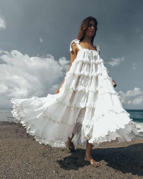 I N N I K A C H O O on Instagram: “Nothing we love more than our magical scallop frill dress ✨ we hope you love her too!! #IvaBiigdres” Layered Dresses, Oversize Dress, Frill Dress, Beach Maxi Dress, Maxi Robes, Layer Dress, White Dress Summer, Dresses To Wear, Ruffled Maxi Dress