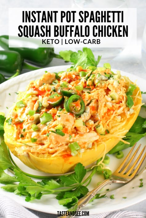 Spaghetti Squash Buffalo Chicken, Buffalo Chicken Low Carb, Best Spaghetti Squash, Instant Pot Spaghetti Squash, Best Spaghetti Squash Recipes, Buffalo Chicken Spaghetti Squash, Chicken Low Carb, Low Carb Instant Pot Recipes, Instant Pot Spaghetti