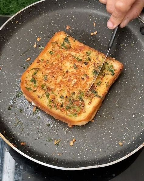 Pulkit Daga || Food Blogger on Instagram: "Cheese Garlic Bread❤️✨
•
Ingredients:
Butter
Chopped Garlic
Coriander Leaves
Chilli Flakes
Oregano
Salt
Cheese
Bread
.
.
.
#worthytale #cheesegarlicbread #garlicbread #garlicbutter #butter #10minutemeals #10minutemeal #recipeoftheday #easyrecipes #quicksnacks 
.
[garlic bread, cheese garlic bread recipe, easy recipe at home]" Garlic Bread Cheese, Cheese Garlic Bread Recipe, Garlic Bread At Home, Cheese Garlic Bread, Oregano Salt, 10 Minute Meals, Make Garlic Bread, Easy Home Recipes, North Indian Recipes