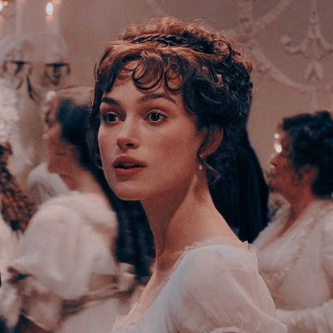 Bridgerton Oc, Pride And Prejudice Elizabeth, Regency Aesthetic, Pride & Prejudice Movie, Darcy Pride And Prejudice, Kiera Knightly, Period Films, Lizzie Bennet, Pride And Prejudice 2005