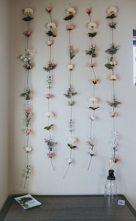 Diy Flower Wall, Apartment Decoration, Diy Apartment Decor, Pony Birthday, Diy Wallpaper, Diy Room, Teen Room, Bedroom Inspo, Diy Wall Art