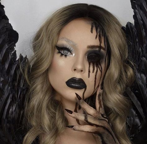 Dramatic Dark Eye Makeup, Grim Reaper Makeup, Dark Halloween Makeup, Dark Angel Makeup, Dark Angel Halloween Costume, Angel Halloween Makeup, Demon Halloween Costume, Demon Makeup, Makeup Clown