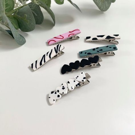 Polymerclay Hairclips, Clay Clips, Clay Barrettes, Polymer Clay Hair Clips, Clay Hair Clips, Diy Tiktok, Polymer Clay Hair, Clay Hair, Clay Keychain