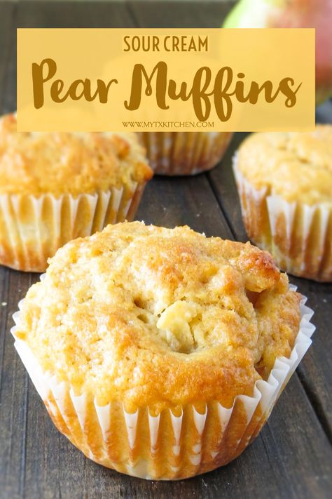 Pear Muffins Recipes, Sour Cream Muffins, Fall Muffins, Doughnut Recipes, Pear Muffins, Pear Bread, Healthy Muffin, Texas Kitchen, Pear Dessert