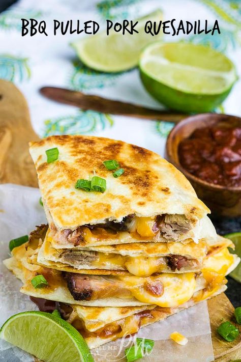 BBQ Pulled Pork Quesadilla, soft flour tortillas are filled with tender pulled smoked pork, spicy barbecue sauce, and gooey cheddar cheese. #bbq #pork #bbqpork #quesadilla #TexMex #cheese #bbqsauce #quickmeal #easymeal #Mexicanfood #food #eat #fastmeal #dinner #familyfavorite Bbq Pork Quesadilla Recipes, Bbq Pork Quesadilla, Pull Pork Quesadilla, Pork Quesadilla Recipes, Bbq Quesadillas, Braised Pulled Pork, Pork Quesadilla, Pulled Pork Quesadilla, Soft Flour Tortillas