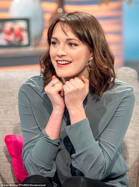 30s Aesthetic, Charlotte Ritchie, Call The Midwife, Beautiful Creatures, Comedians, Hair Cuts, Actresses, Celebrities