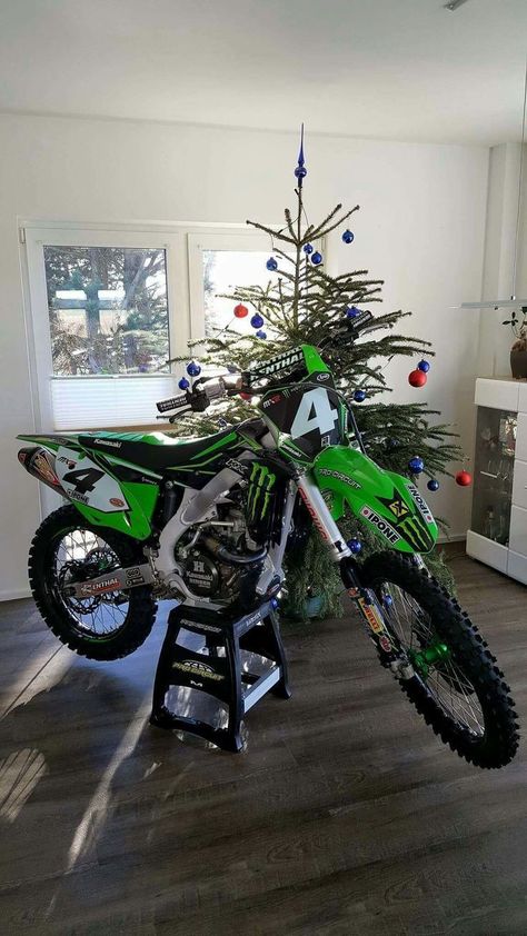 Kawasaki Dirt Bikes, Custom Dirt Bike, Ktm Dirt Bikes, Mini Motorbike, Bike Toy, Motocross Love, Cool Dirt Bikes, Image Moto, Motorcross Bike