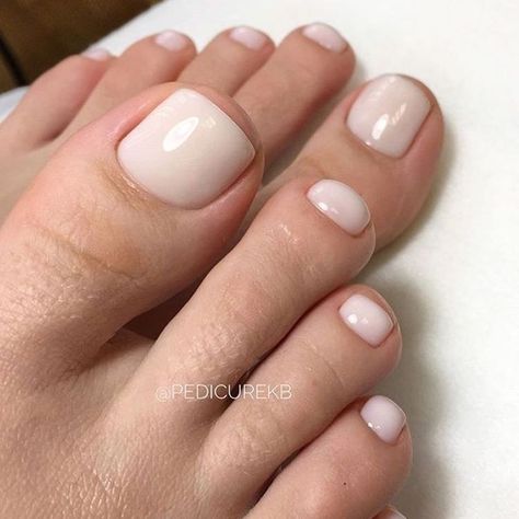 Short Toenails Painted, Nails Inspiration Pedicure, Milky White Pedicure Toenails, Off White Toe Nails, Nude Pedicure Ideas, Painted Toe Nails Ideas, Nude Pedicure Toenails, Milky White Pedicure, Neutral Pedicure Ideas