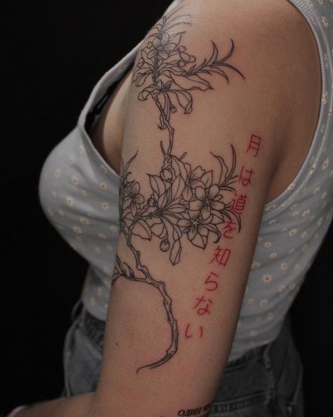 Red And Black Shoulder Tattoo, Japanese Tattoo Placement, Tan Hua Flower Tattoo, Matching Asian Tattoos, Spider Lily Tattoo Forearm, Women’s Inner Arm Tattoo, Red Flowers Tattoo Arm, Asian Tattoo Sleeve Women, Cherry Blossom Tattoo Upper Arm