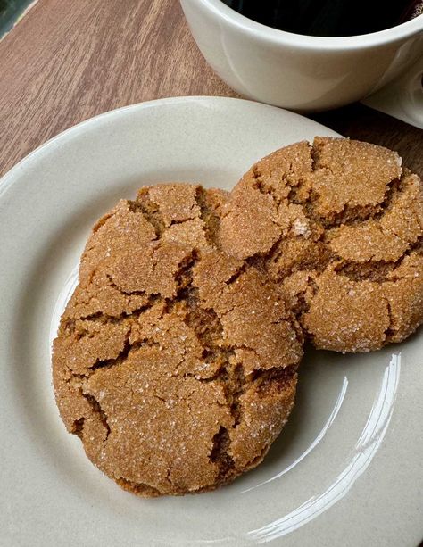 Disney Parks Molasses Crackle Cookies - Cookie Madness Disney Molasses Crackle Cookie, Disney Molasses Cookies, Carols Cookies Recipe, Crumbl Cookie Copycat Molasses, Molasses Crackle Cookie Disney, Molasses Crackle Cookie, Blackstrap Molasses Cookies, Disney Molasses Crackle Cookies, Chocolate Crackle Cookies