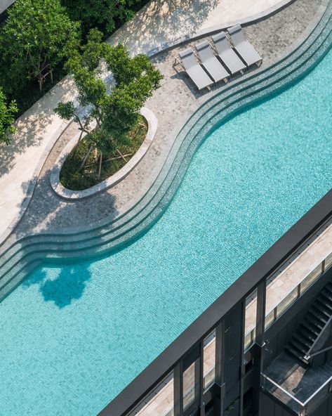 The Line Wongsawang by Sansiri | Wison Tungthunya & W Workspace Swimming Pool Designs Luxury, Swimming Pool Aesthetic, Hotel Landscape, Indoor Pool Design, Swimming Pool Landscaping, Luxury Landscaping, Deck Party, Pool Water Features, Pool Landscape Design