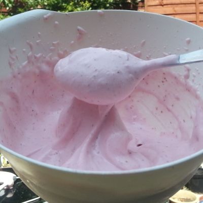 Protein Fluff! Protein Fluff! - Calories: 130, Protein: 18g, Carbs: 14g, Fat: 'Volume, low carb, no fat, all of the proteeenz!' #protein #snack Protein Fluff, Ripped Recipes, Wls Recipes, Fluff Recipe, Healthy Protein Snacks, Protein Treats, Protein Powder Recipes, Protein Desserts, Low Carb Sweets