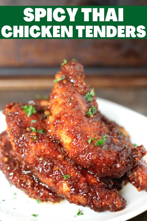 Spicy Thai Chicken Tenders are coated in panko, fried to perfection, then tossed in a delicious spicy Thai sauce. They are delicious and take less than 20 minutes from start to finish! Thai Chicken Tenders, Spicy Thai Noodles, Thai Sauce, Spicy Chicken Recipes, Spicy Thai, Chicken Tender Recipes, Easy Meal Plans, Thai Chicken, Flank Steak