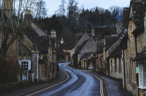 Castle Combe, Castle Aesthetic, English Village, England And Scotland, Innsbruck, England Uk, English Countryside, Wales England, Verona