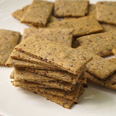 Gluten-Free Flax-Oat Crackers — The GlutenFree Camel Oat Crackers Recipe, Gluten Free Cracker Recipe, Azuki Beans, Oat Crackers, Spelt Recipes, Healthy Crackers, Wheat Crackers, Gluten Free Crackers, Dairy Free Cookies