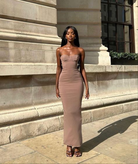 Beyonce Brown Dress, Black Woman Dress, Elegant Black Women, Corset Maxi Dress, Black Women Dress, Chic Evening Dress, Ibiza Outfits, Classy Prom Dresses, Modesty Fashion