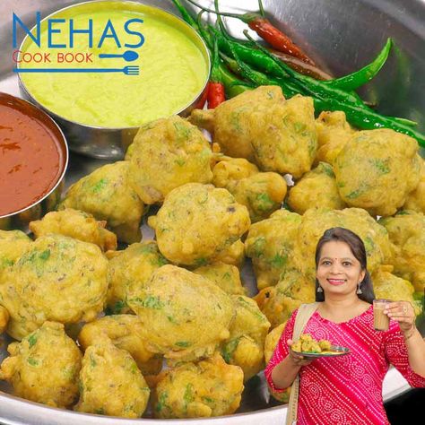 Bhajiya Recipes Indian, Bhajiya Recipe, Onion Pakoda, Peanut Chutney, Recipe Potato, Green Garlic, Potato Onion, Recipes Indian, Gujarati Recipes