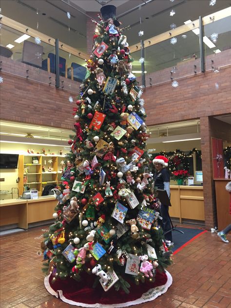 Reading Themed Christmas Tree, Library Themed Christmas Tree, Library Christmas Tree Ideas, Christmas Tree Auction Ideas, Christmas Tree Book Theme, Winter Conservatory, Literary Christmas Tree, Library Christmas Tree, Storybook Christmas