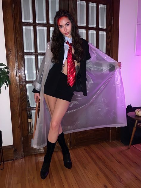 Hot Classy Halloween Costumes, Slasher Halloween Costume Women, Halloween 23 Costumes, Women’s Horror Costume, American Pyscho Costumes, Fashionable Halloween Costumes, Girl Patrick Bateman Costume, American Physco Costumes, Halloween Costume Horror Movie