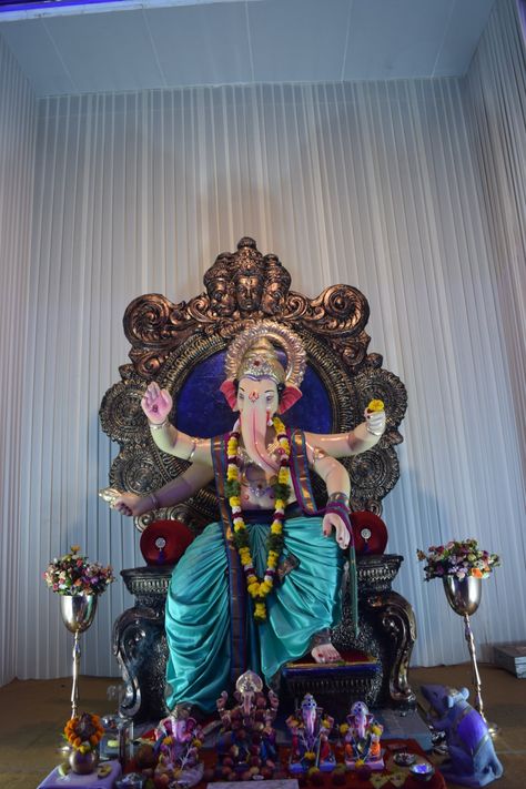 Bhagwan Images, Munna Bhai, Mandap Decoration, Ganapati Bappa, Ganesh Puja, Indian Goddess Kali, Sai Baba Hd Wallpaper, Ganesh Art Paintings, Ganpati Ji