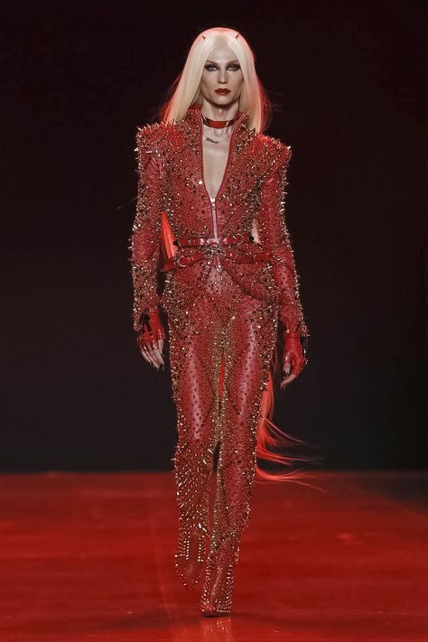 Blonde Vampire, Habit Ideas, Red Armor, Crying In The Club, The Blonds, Leather Suit, Fancy Frocks, Girls Couture, Costumes Ideas