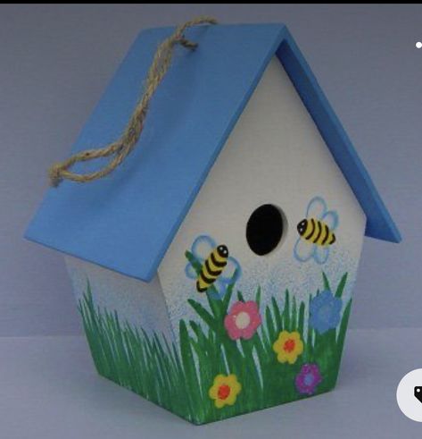 Shabby Chic Birdhouse, Birdhouse Projects, Hand Painted Birdhouses, Wooden Family Signs, Homemade Bird Houses, Birdhouse Craft, Bird Houses Ideas Diy, Driftwood Art Diy, Mosaic Art Projects