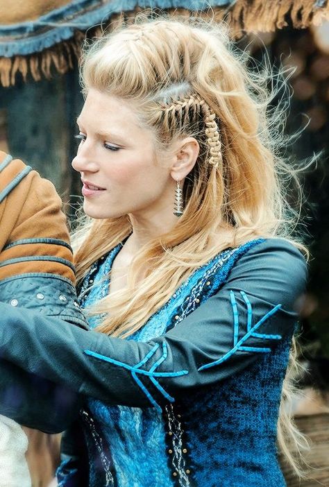 1000+ ideas about Lagertha Hair on Pinterest | Viking hair, Viking ... Viking Hairstyles Female, Viking Hairstyles, Lagertha Hair, Vikings Lagertha, Hairstyles Female, Costume Viking, Viking Braids, Viking Costume, Viking Women