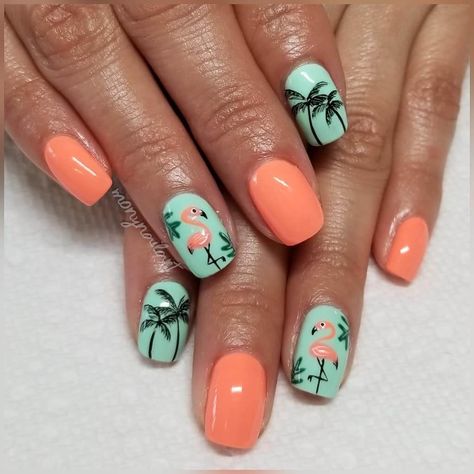 Pink Flamingo Nails, Flamingo Nail Art, French Tip Nails Ombre, Palm Tree Nail Art, California Nails, Tropical Nail Designs, Palm Nails, Green Tea Smoothie, Tea Smoothie