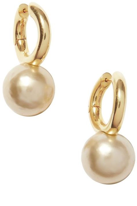 Classic pearl accessories to pair with your outfit this season: Kate Middleton Jewelry, Silver Circle Earrings, Pearl Jewels, Pearl Accessories, Bangles Jewelry Designs, Silver Jewelry Fashion, Fall Accessories, Be Proud, Stylish Jewelry