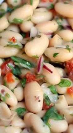 Summer White Bean Salad ~ This is an amazingly tasty salad or side dish to accompany just about anything... The flavors get better the longer it sits, so it's perfect for making ahead. Cold Bean Salad Recipes, Graduation Picnic, White Bean Salad, Bean Salad Recipes, Northern Beans, Cold Salad, Salad Side Dishes, White Bean, Summer White