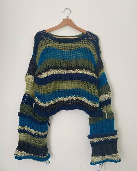 Pepacorn on Instagram: “Another mixed yarn sweater 💚💙 These are so fun to make ******************************************** Pinterest, Etsy, & TikTok -…” Mixed Yarn Sweater, Marauders Fashion, Cool Jumpers, Oc Board, Winter Outfits For School, Crochet Jumper, Knit Ideas, Yarn Sweater, Crochet Inspo