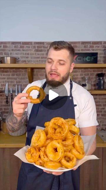 Beer Batter Recipe, Fried Onions Recipe, Cold Blonde, Homemade Onion Rings, Beer Battered Onion Rings, Onion Rings Recipe, Onion Oil, Baked Onions, Batter Recipe