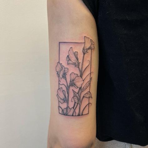 🅙🅞🅝 on Instagram: “Sweet pea for Kendell 🌿 always fun doin floralwork, thanks again for gettin this done!” Flowers In A Box, Box Tattoo, Taylor Swift Tattoo, Pea Flower, Him Band, Flower Boxes, Sweet Pea, Flower Tattoos, In A Box