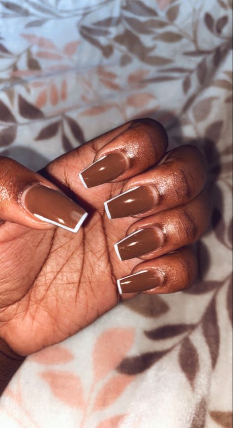 Brown Nail White Tip, Brown On Brown Nails, Brown Nails White Tips, Brown Nails With White Design, Brown Oval Acrylic Nails, Brown Nails With White Tips, Brown And White Nails Design, Brown Nails Black Women, Brown White Nails