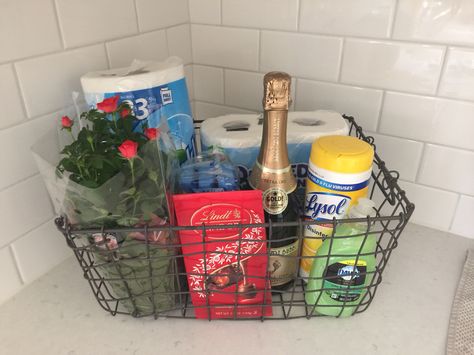 Welcome gift for new tenant from owner. Welcome Basket For Renters, Moving Basket Gift Ideas, Moving Gift Basket, Welcome Home Gifts For Boyfriend, New Neighbor Welcome Gift, Tenant Gifts, Housewarming Gift Ideas First Home, Welcome Home Basket, Neighborhood Ideas