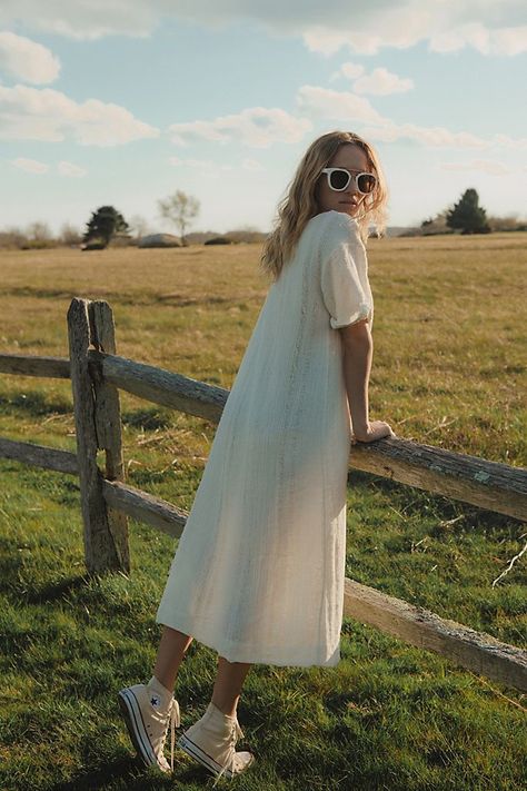 Masters Graduation Pictures, Free People White Dress, Long Tee, Mode Inspo, Looks Style, Tee Dress, Trending Dresses, Free People Dress, Ethical Fashion