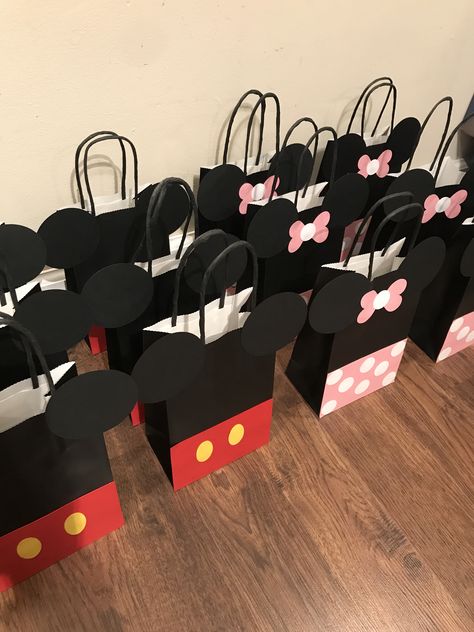 Mickey Minnie Party Decoration, Mickey And Minnie Party Ideas, Minnie And Mickey Mouse Birthday Party Ideas, Minnie Mouse Birthday Goodie Bags, Mickey And Minnie Birthday Party Ideas, Mickey Minnie Mouse Birthday Theme, Minnie Mouse Goodie Bags Diy, Minnie Mouse Clubhouse Birthday Party, Mini And Mickey Birthday Party