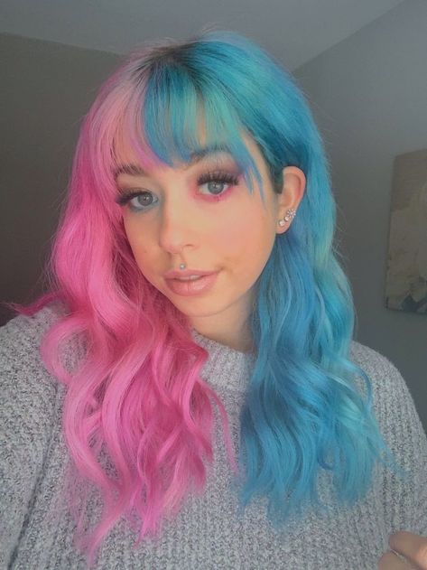 Half Blue Hair, Pink Hairstyles, Weird Haircuts, Blue And Pink Hair, Alt Hair, Half And Half Hair, Split Dye, Cotton Candy Hair, Split Dyed Hair