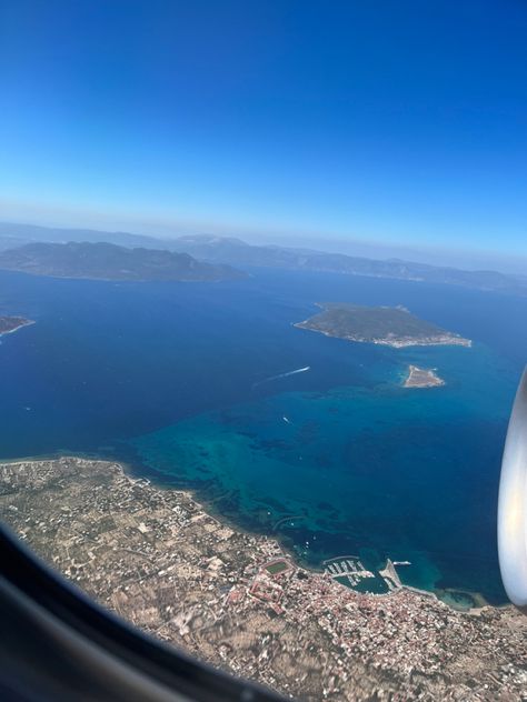 Greece Travel Itinerary, Alex Michaelides, Airport Vibes, Airplane Window, Dream Trip, Summer Inspo, Corfu, Greece Travel, Crete