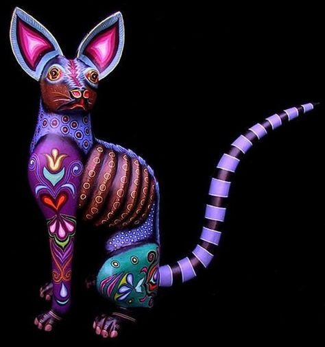 Oaxacan Art, Psy Art, Mexico Art, Paper Mache Art, Mexican Designs, Crystals Jewelry, Mexican Culture, Arte Animal, Arte Popular