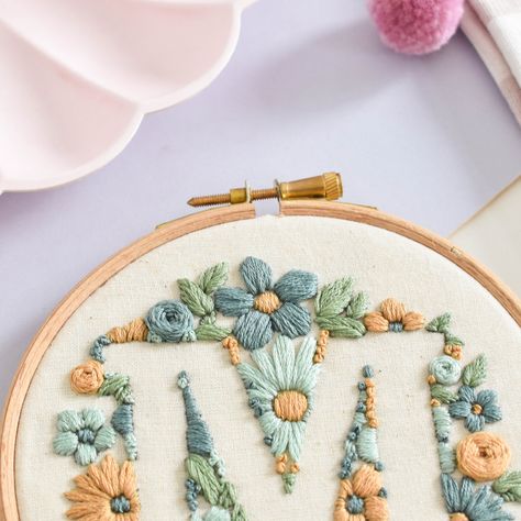 Flower Initial Embroidery, Floral Name Embroidery, Initial Embroidery Letters, Starter Embroidery, Initial Embroidery, Flower Embroidery Pattern, Wooden Embroidery, Beginner Embroidery Kit, Digital Embroidery Patterns